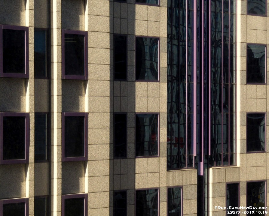 23577PeCrLe - Across University Ave.